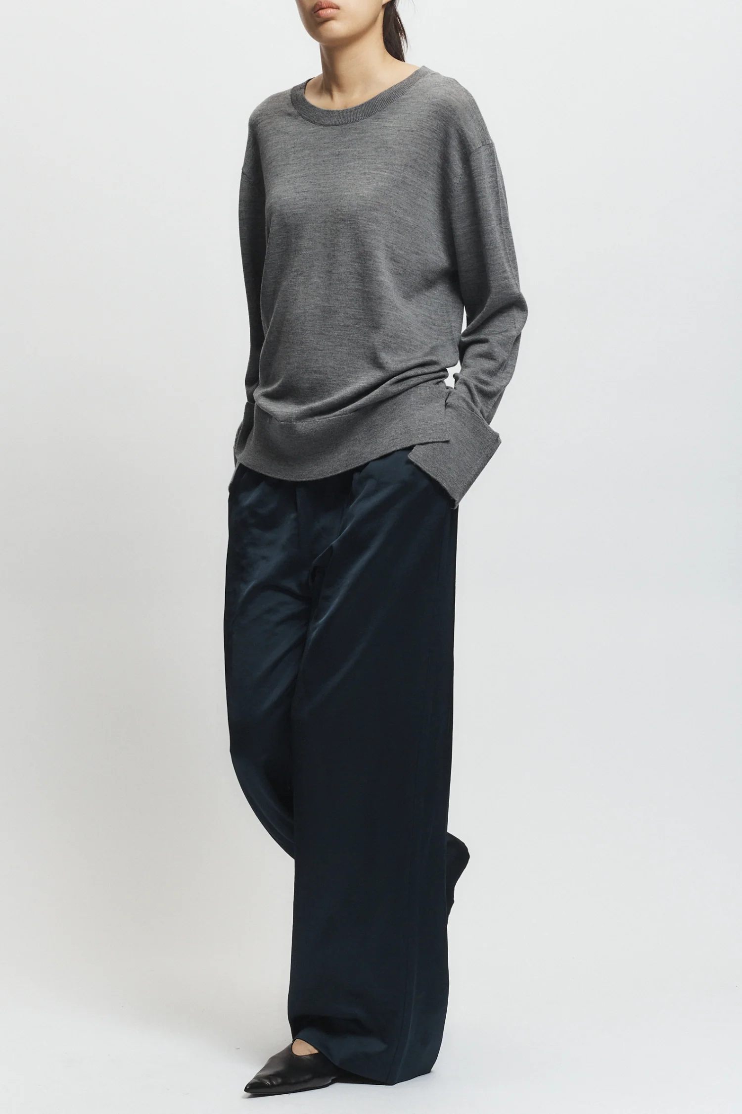 Dean Oversized Merino Wool Sweater, Grey 4 Dean Oversized Merino Wool Sweater, Grey