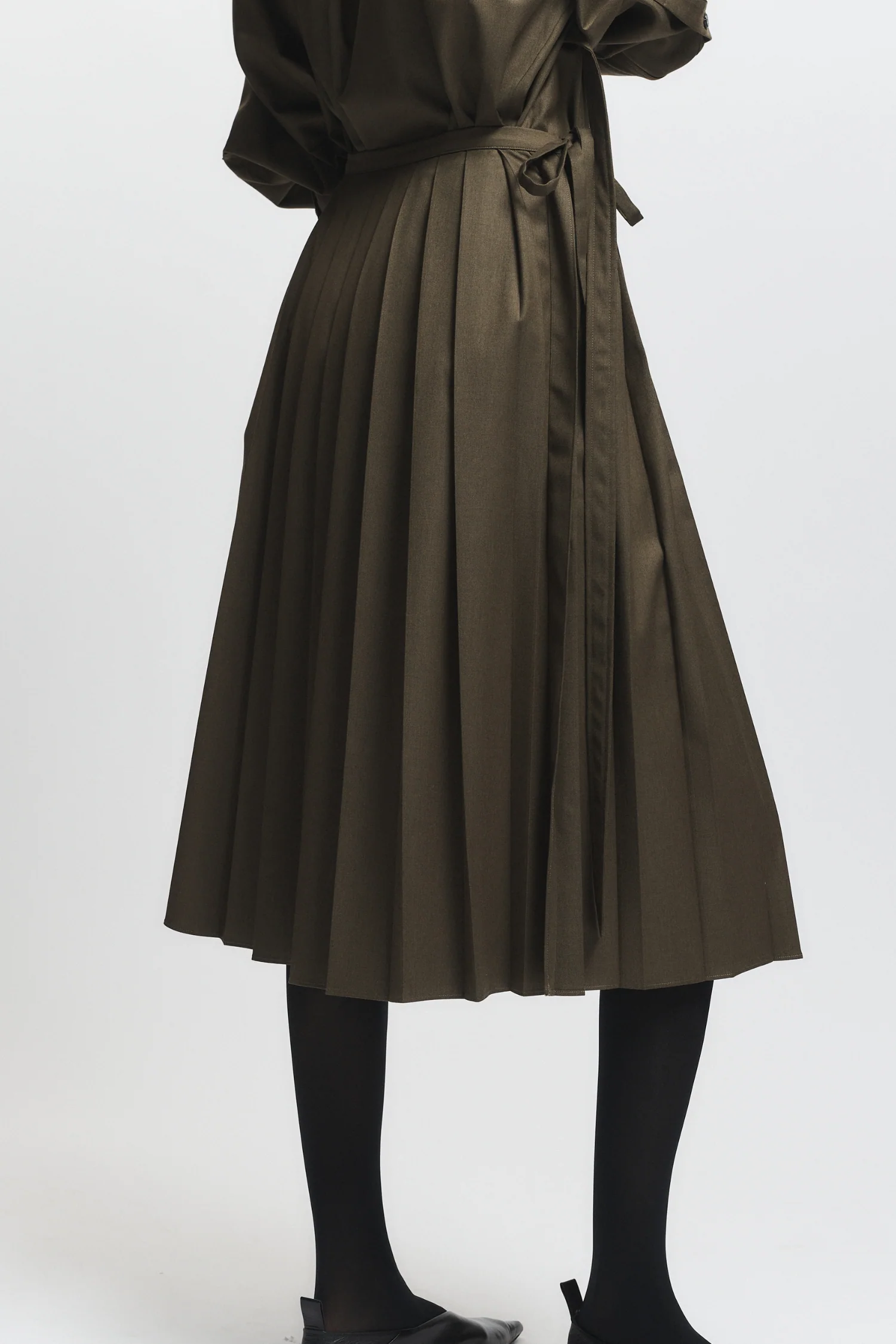 Fabian Pleated Skirt, Olive 4 Fabian Pleated Skirt, Olive