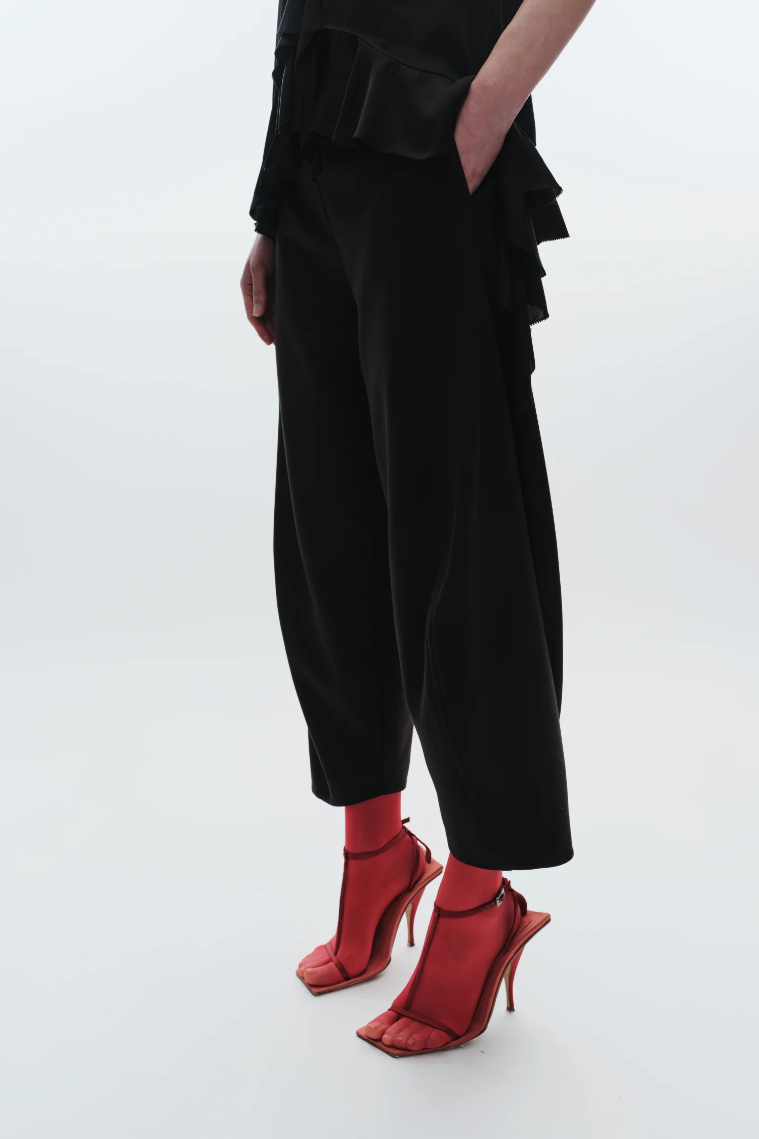 Kelce Barrel Trouser, Black 5 Kelce Barrel Trouser, Black