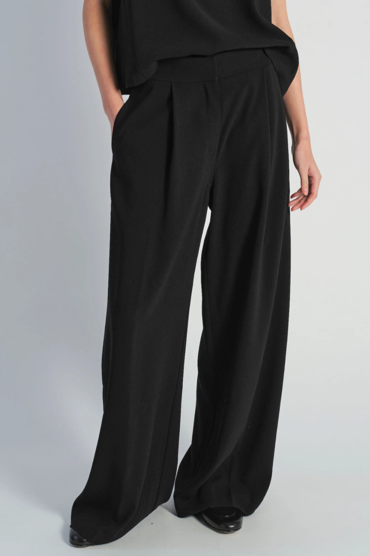 Neve Crepe Pant 6 Neve Crepe Pant