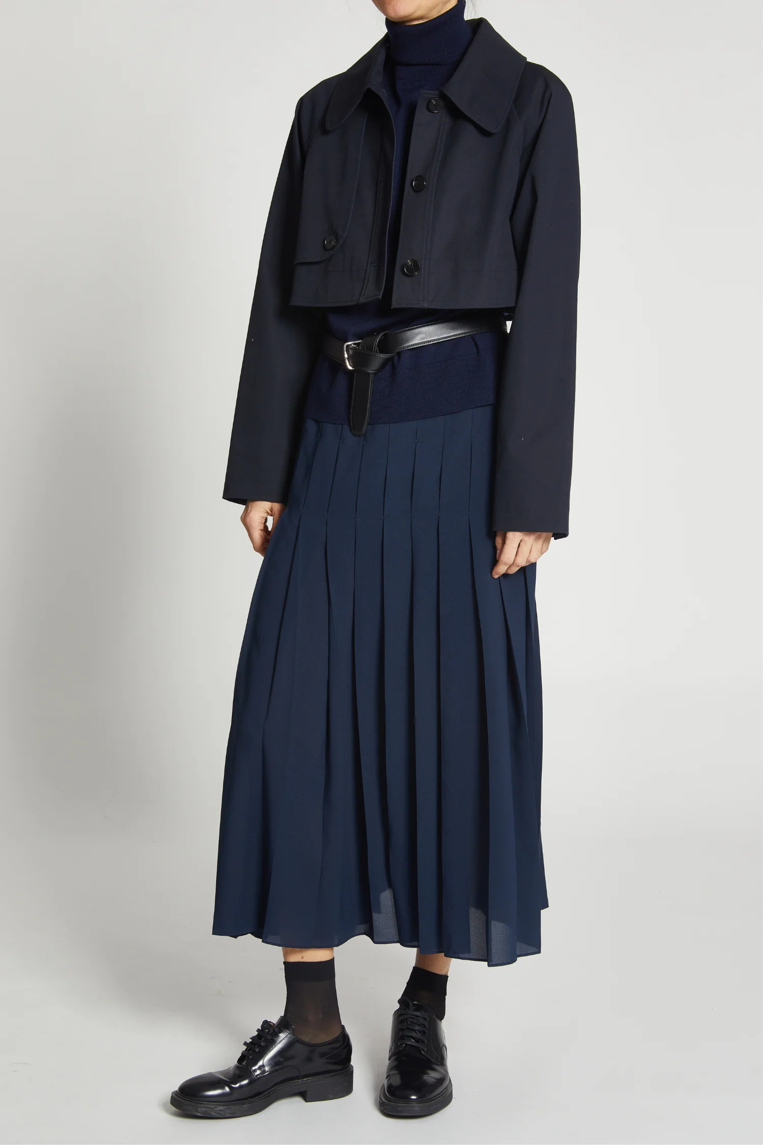 Lakelyn Pleated Midi Skirt, Navy 6 Lakelyn Pleated Midi Skirt, Navy