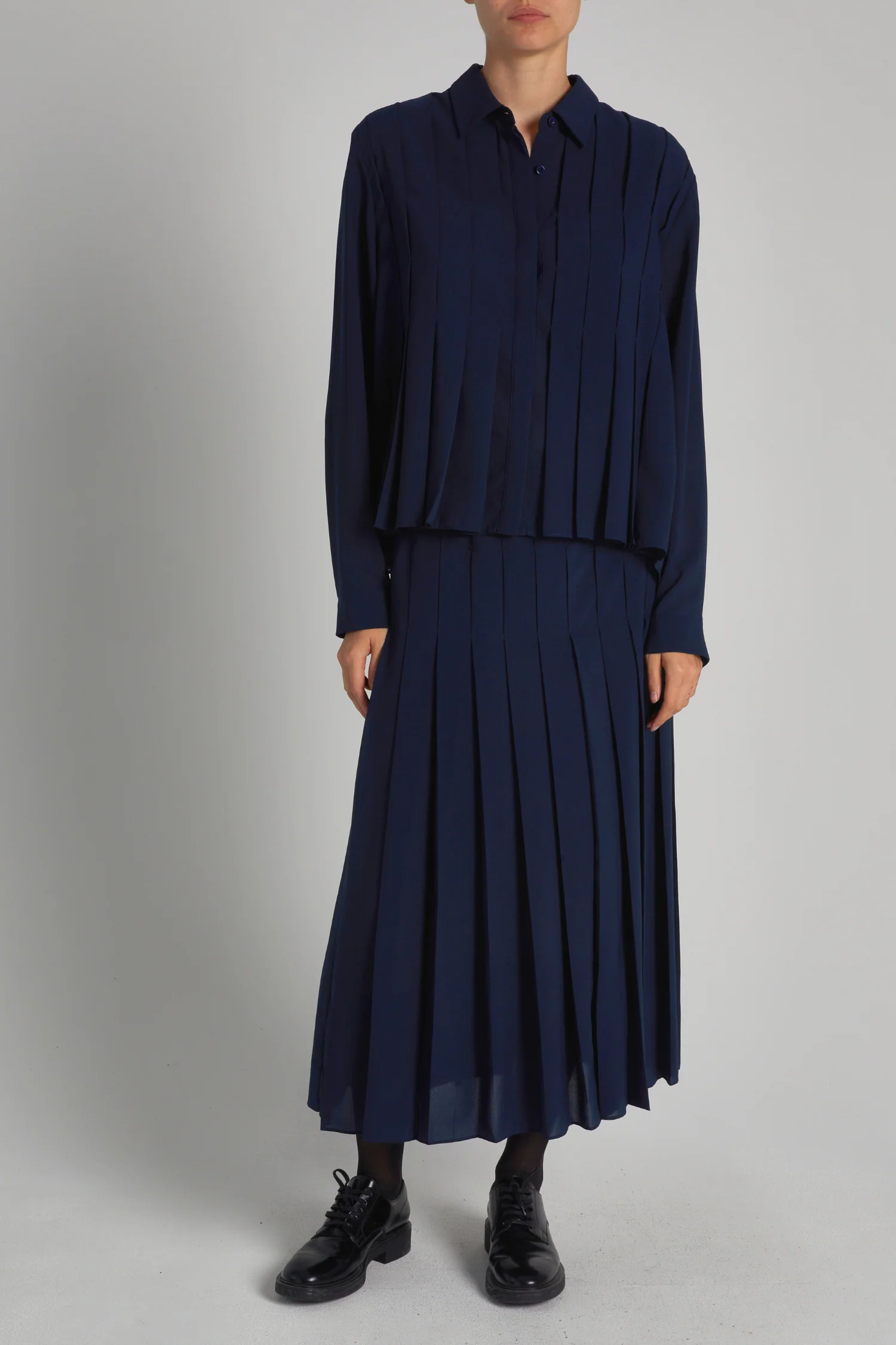 Lakelyn Pleated Midi Skirt, Navy 7 Lakelyn Pleated Midi Skirt, Navy
