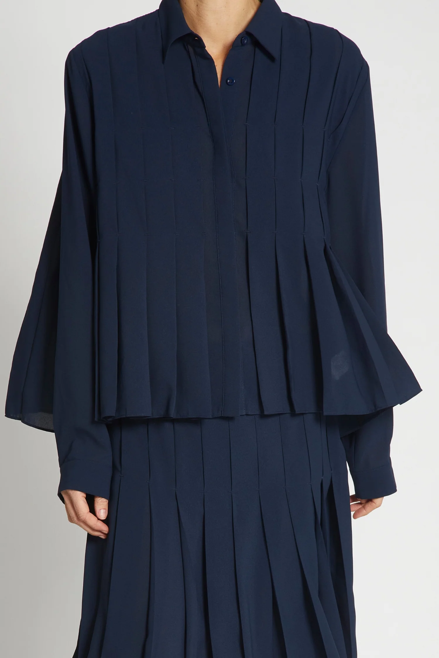 Leah Pleated Blouse, Navy 4 Leah Pleated Blouse, Navy