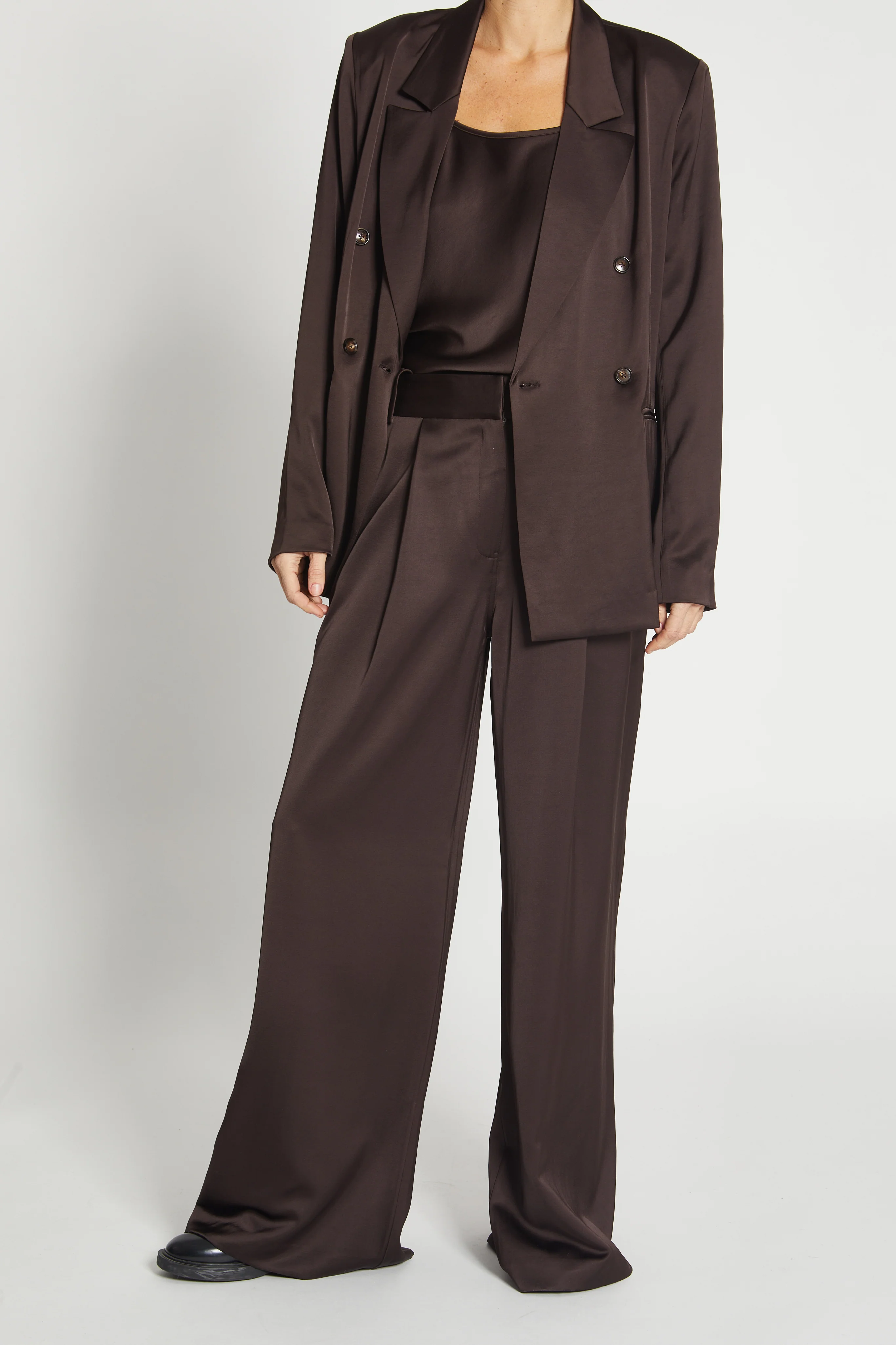 Neve Mid-Waisted Wideleg Trouser 16 Neve Mid-Waisted Wideleg Trouser