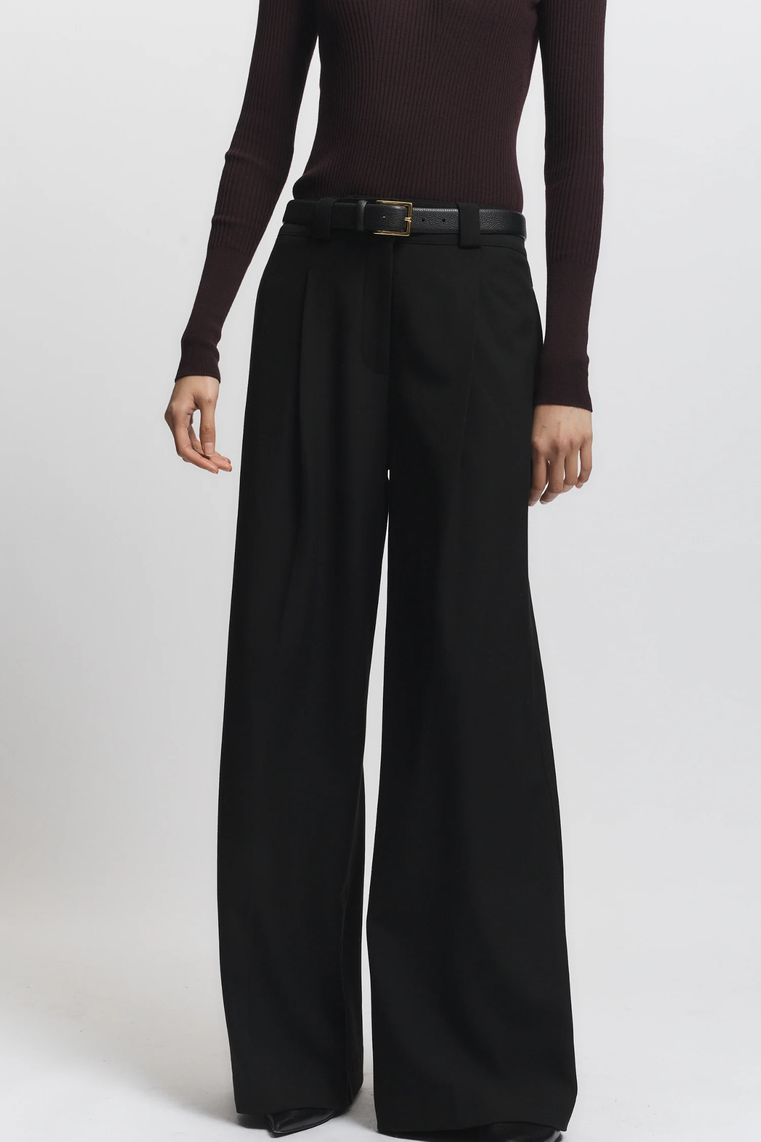 Tiffany Mid-Waisted Wideleg Trouser, Black 3 Tiffany Mid-Waisted Wideleg Trouser, Black