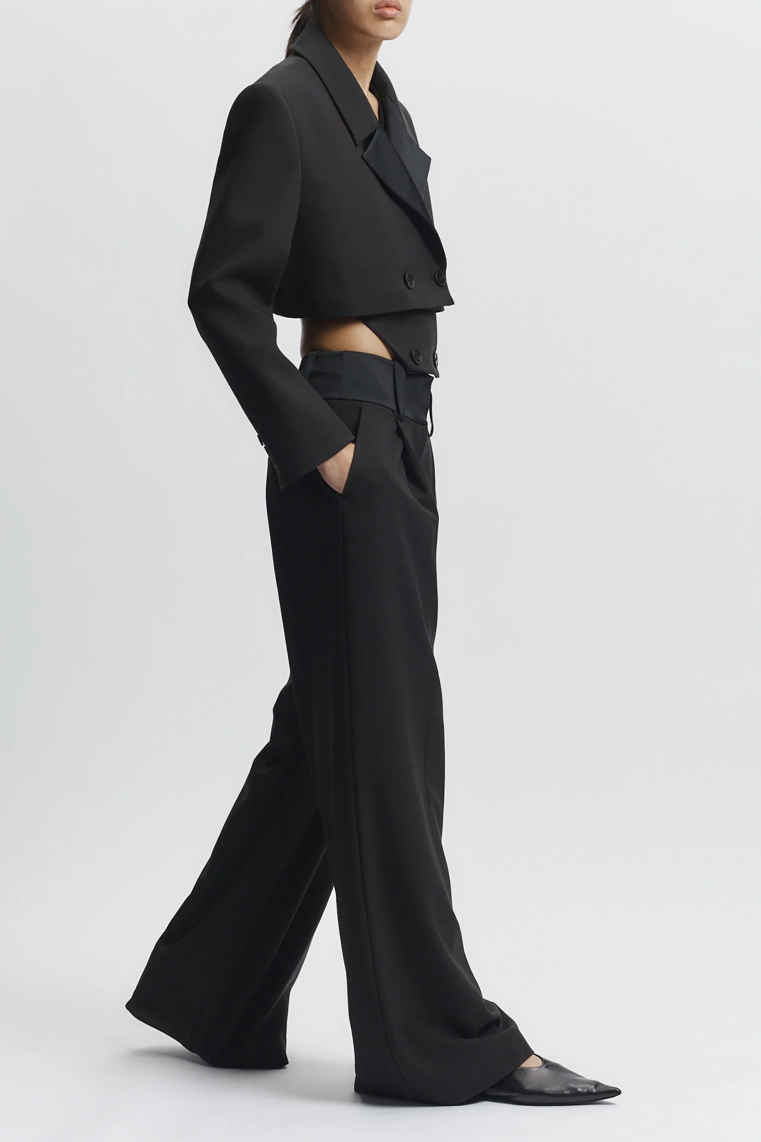 Yasmin Cropped Blazer, Black 4 Yasmin Cropped Blazer, Black