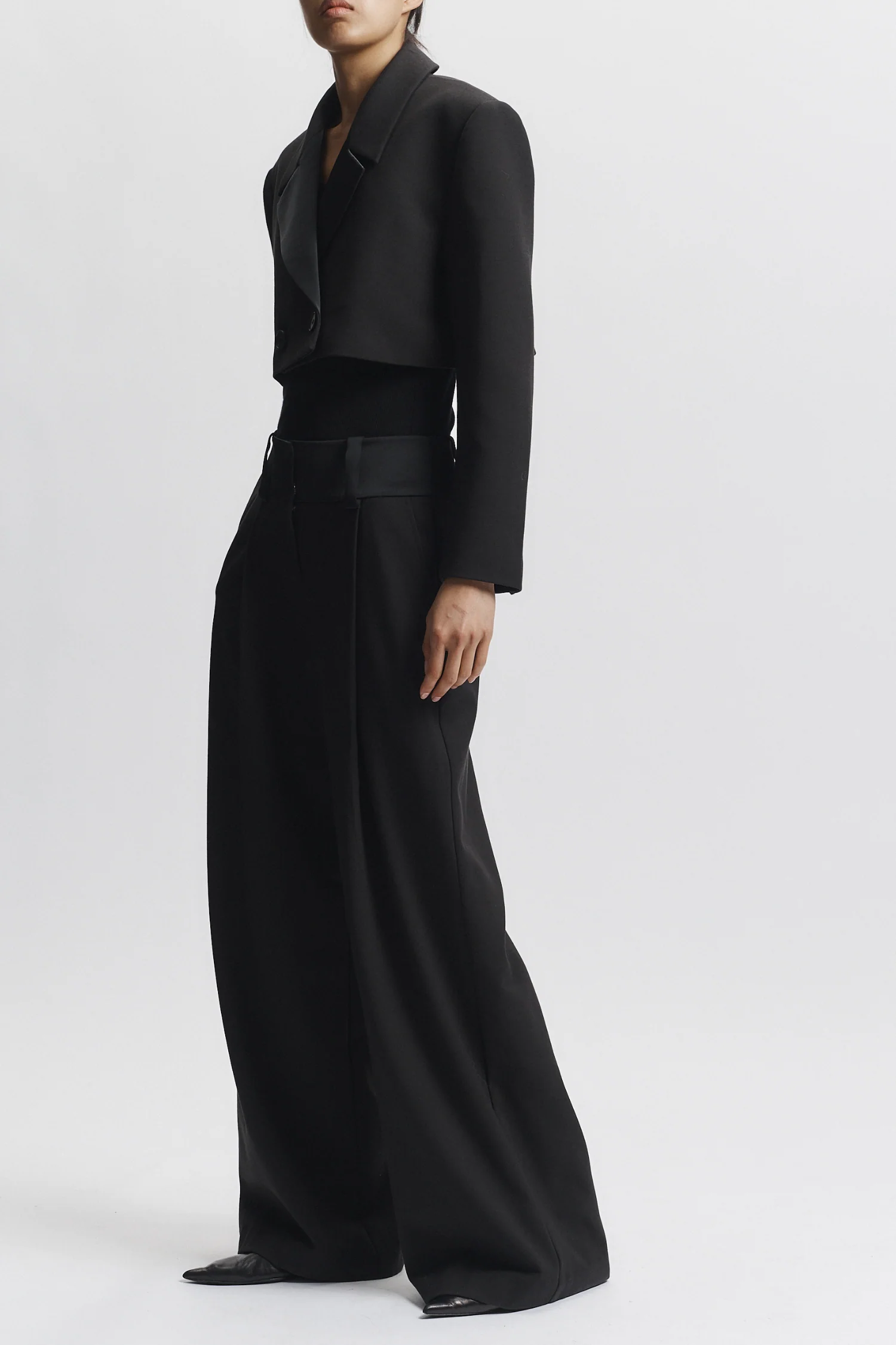 Yasmin Cropped Blazer, Black 6 Yasmin Cropped Blazer, Black