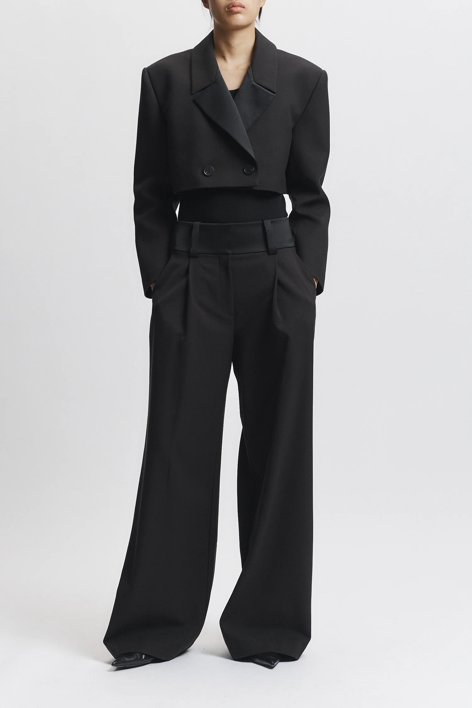 Yasmin Cropped Blazer, Black 7 Yasmin Cropped Blazer, Black