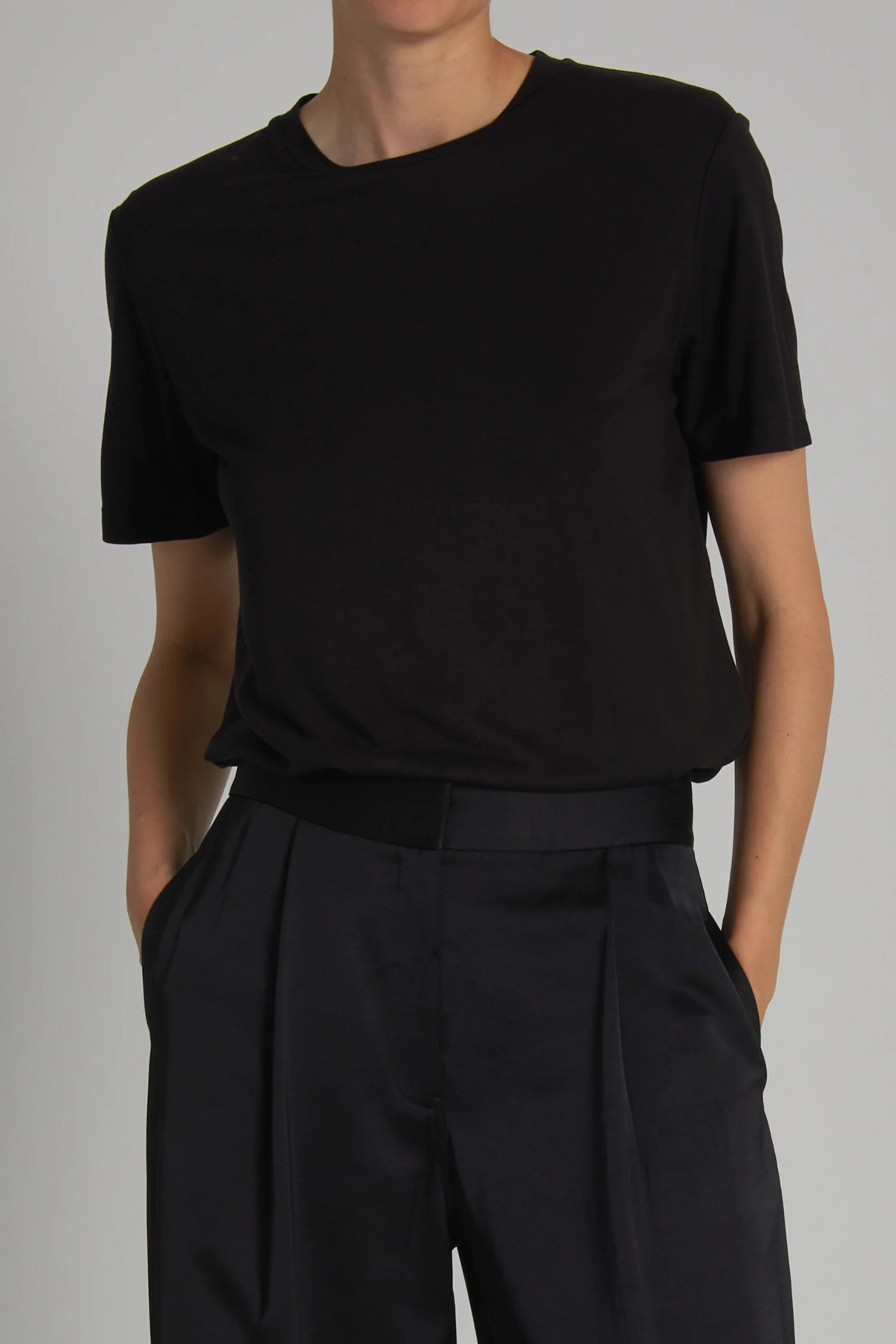 Zola Crewneck Tee 6 Zola Crewneck Tee