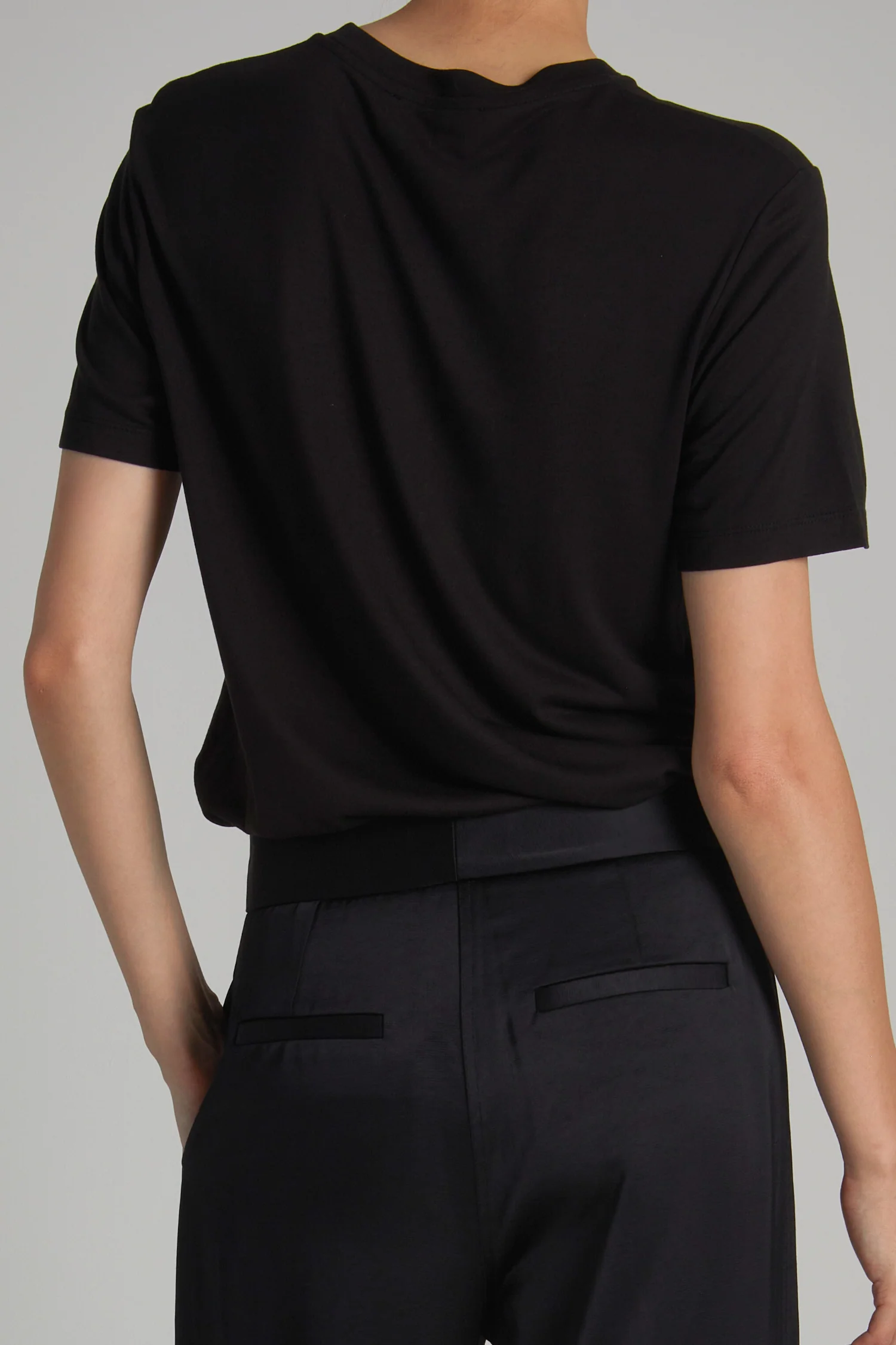 Zola Crewneck Tee 7 Zola Crewneck Tee