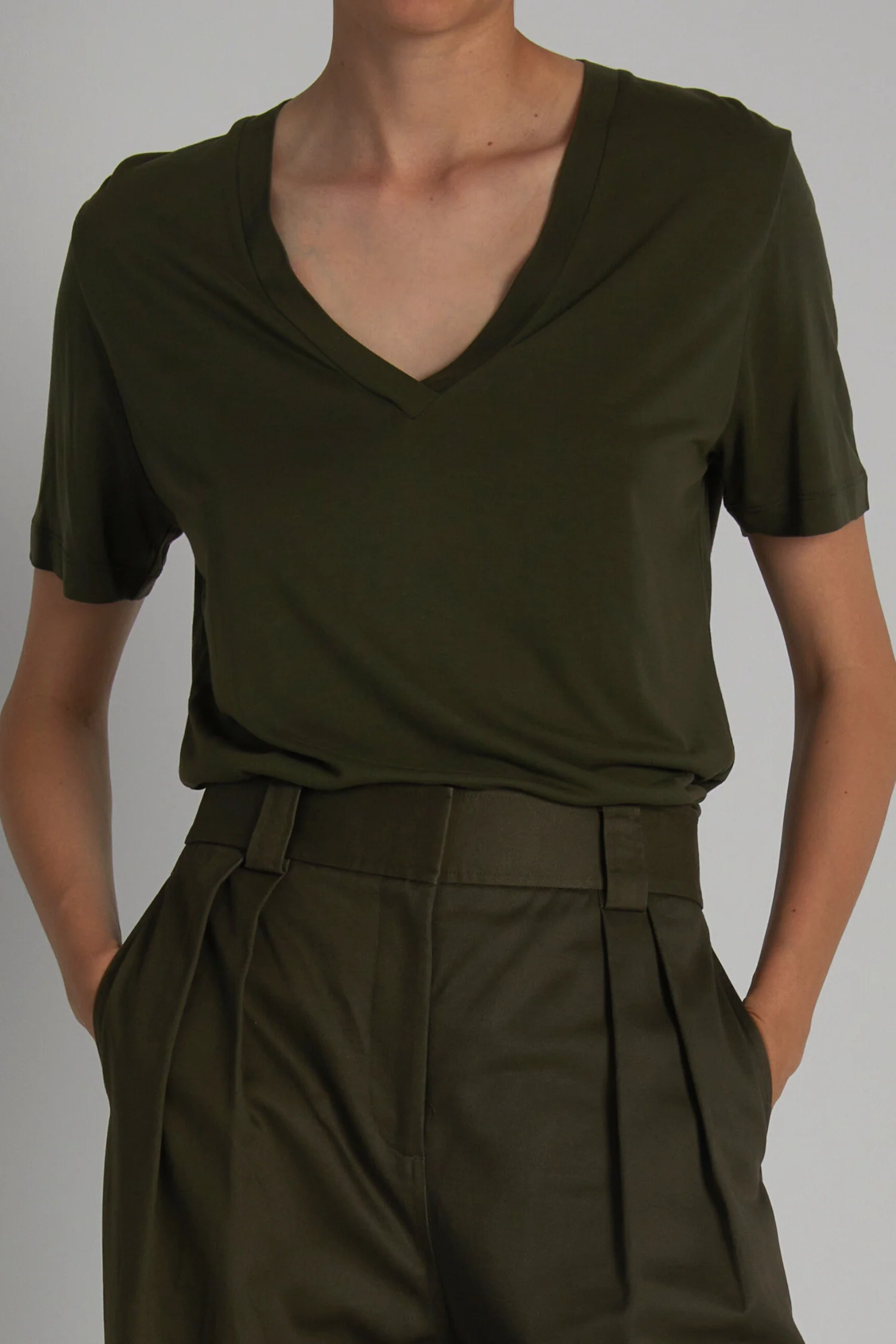 Beck V-Neck Jersey Tee 13 Beck V-Neck Jersey Tee