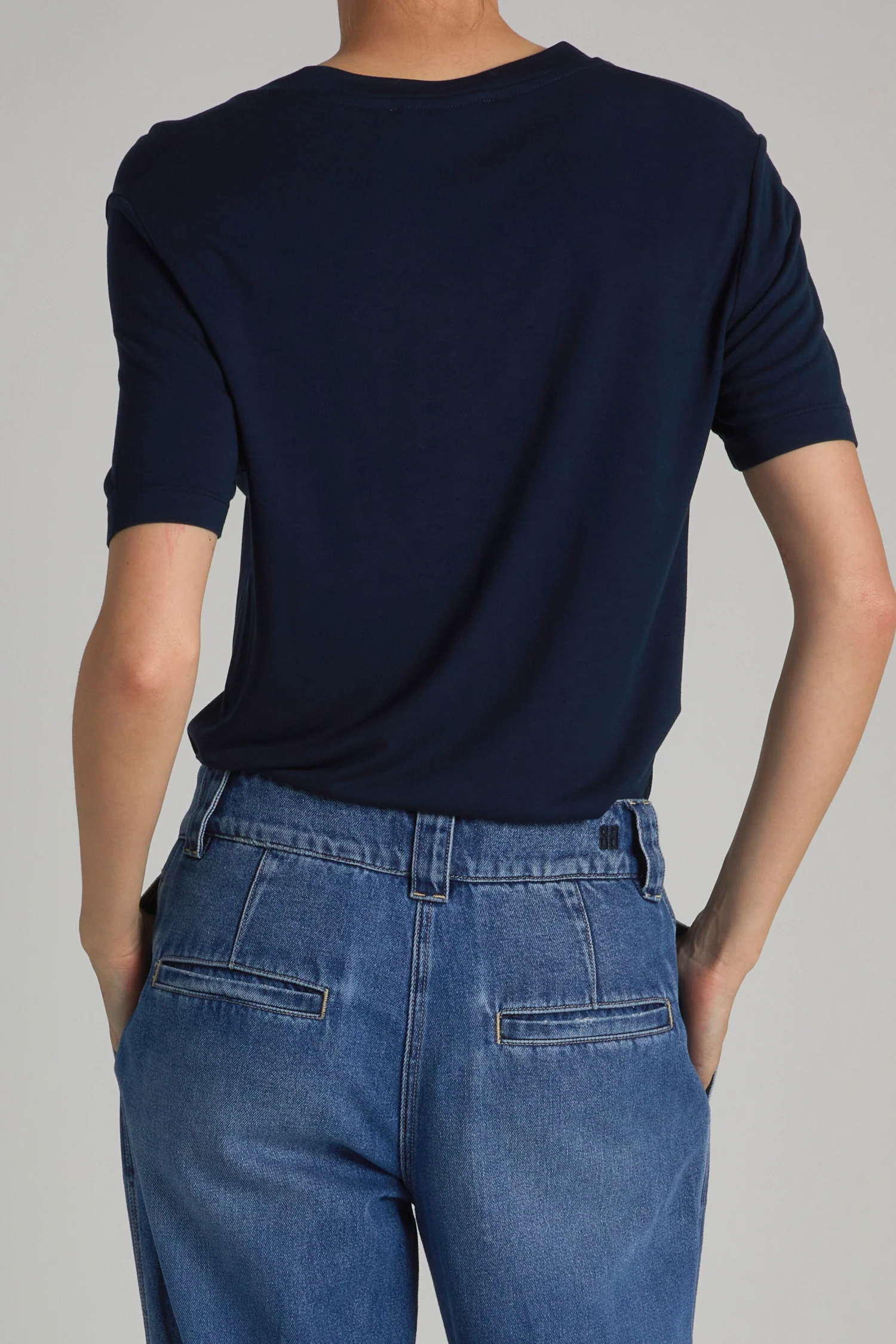 Beck V-Neck Jersey Tee 16 Beck V-Neck Jersey Tee