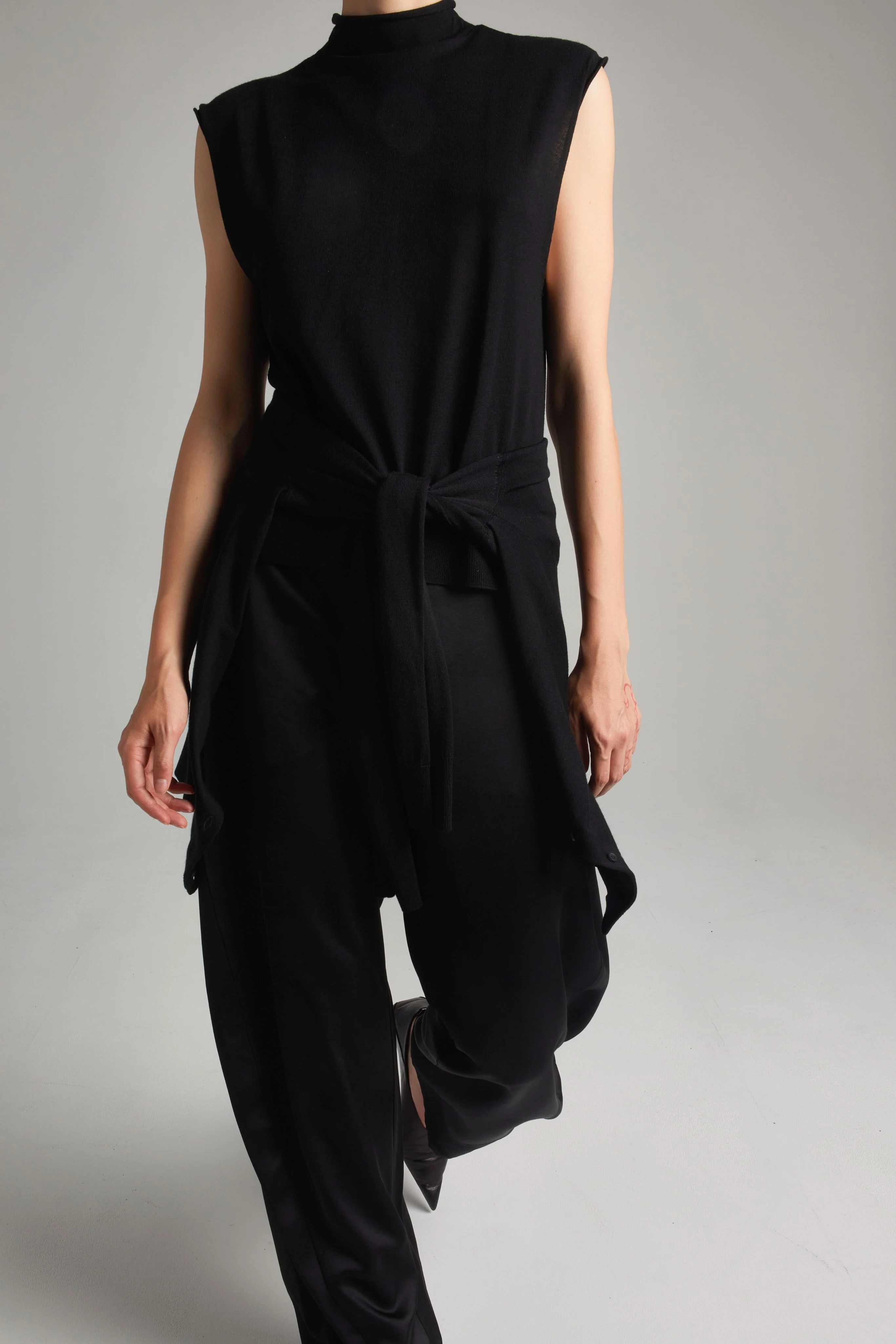 Brooke Sleeveless Sweater, Black 4 Brooke Sleeveless Sweater, Black